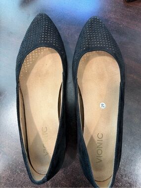 Vionic Black Perforated Pointed Toe Flats